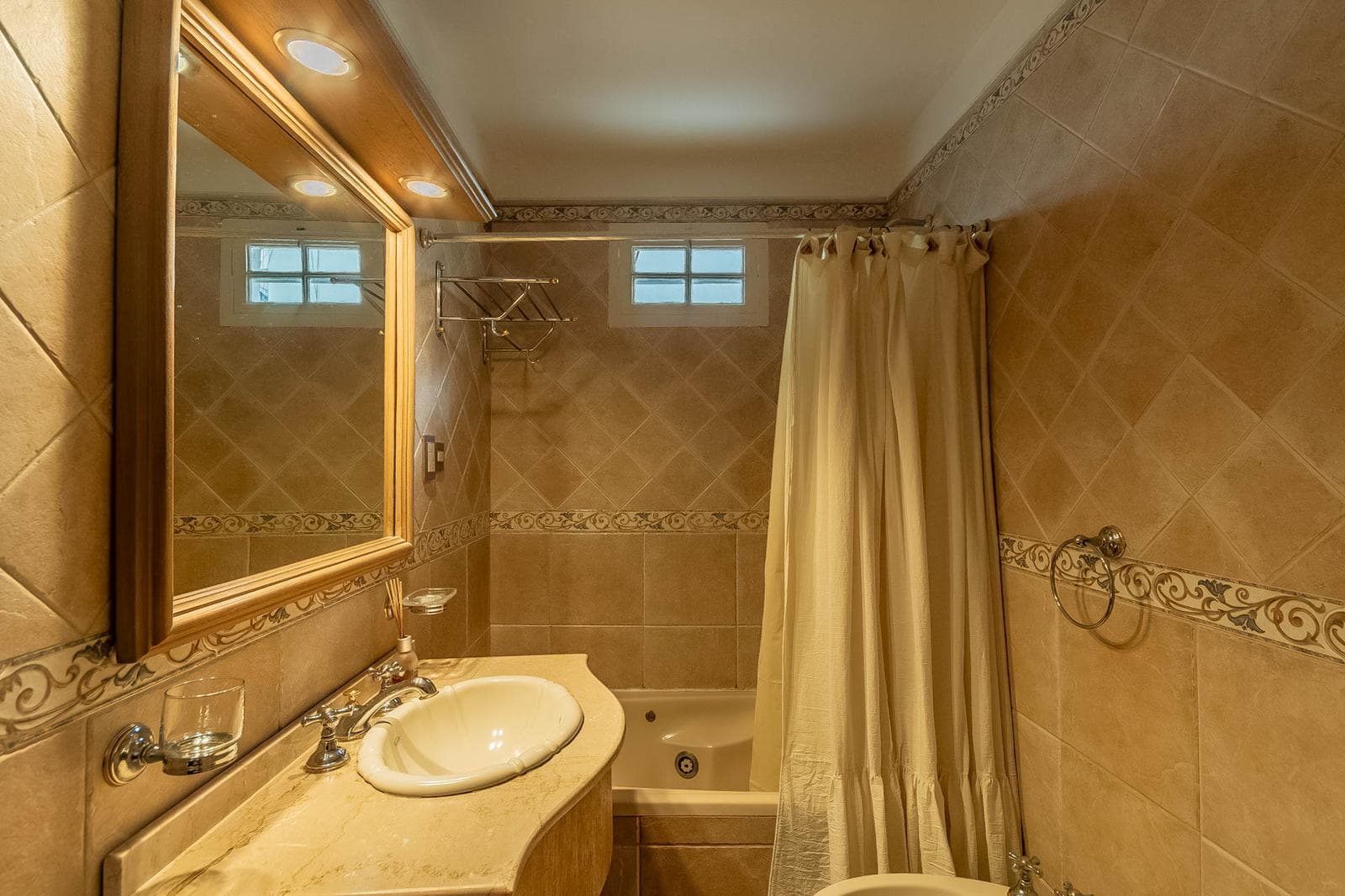 For Sale, Apartment, 4 Rooms, Utility Room, Garage, Balcony, Qualifies for Mortgage, Barrio Norte, Recoleta