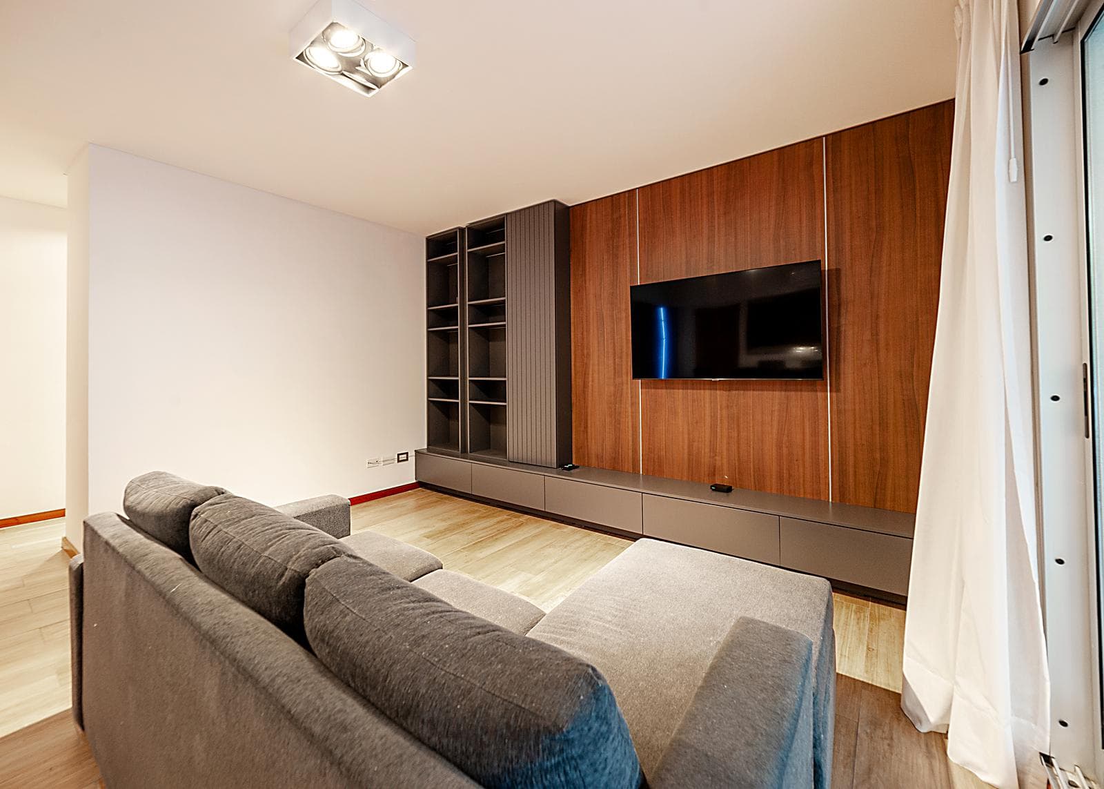4-room apartment for sale with a balcony featuring a terrace and a grill.