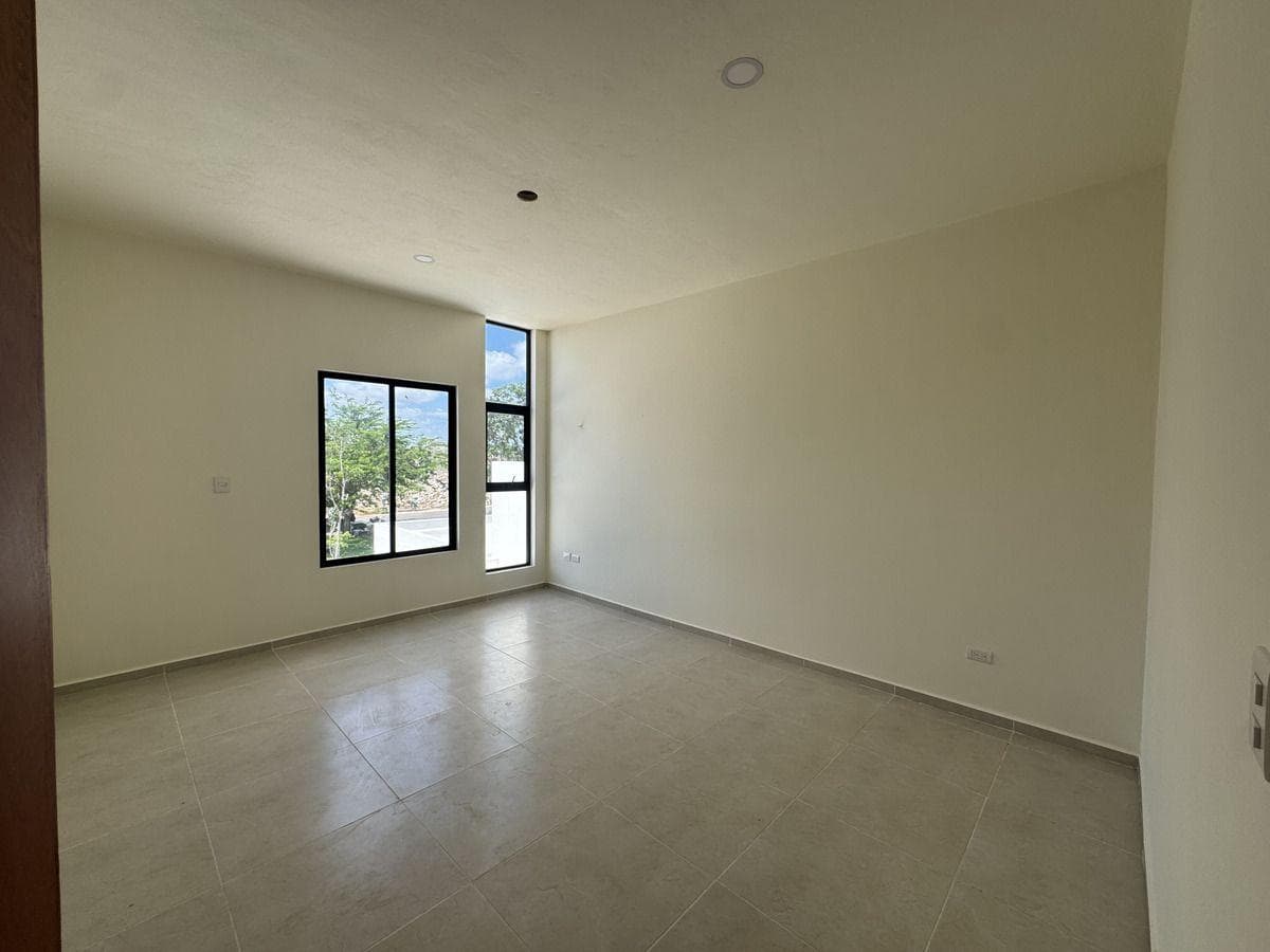 House in a gated community with amenities, featuring 4 BEDROOMS in Conkal, Mérida