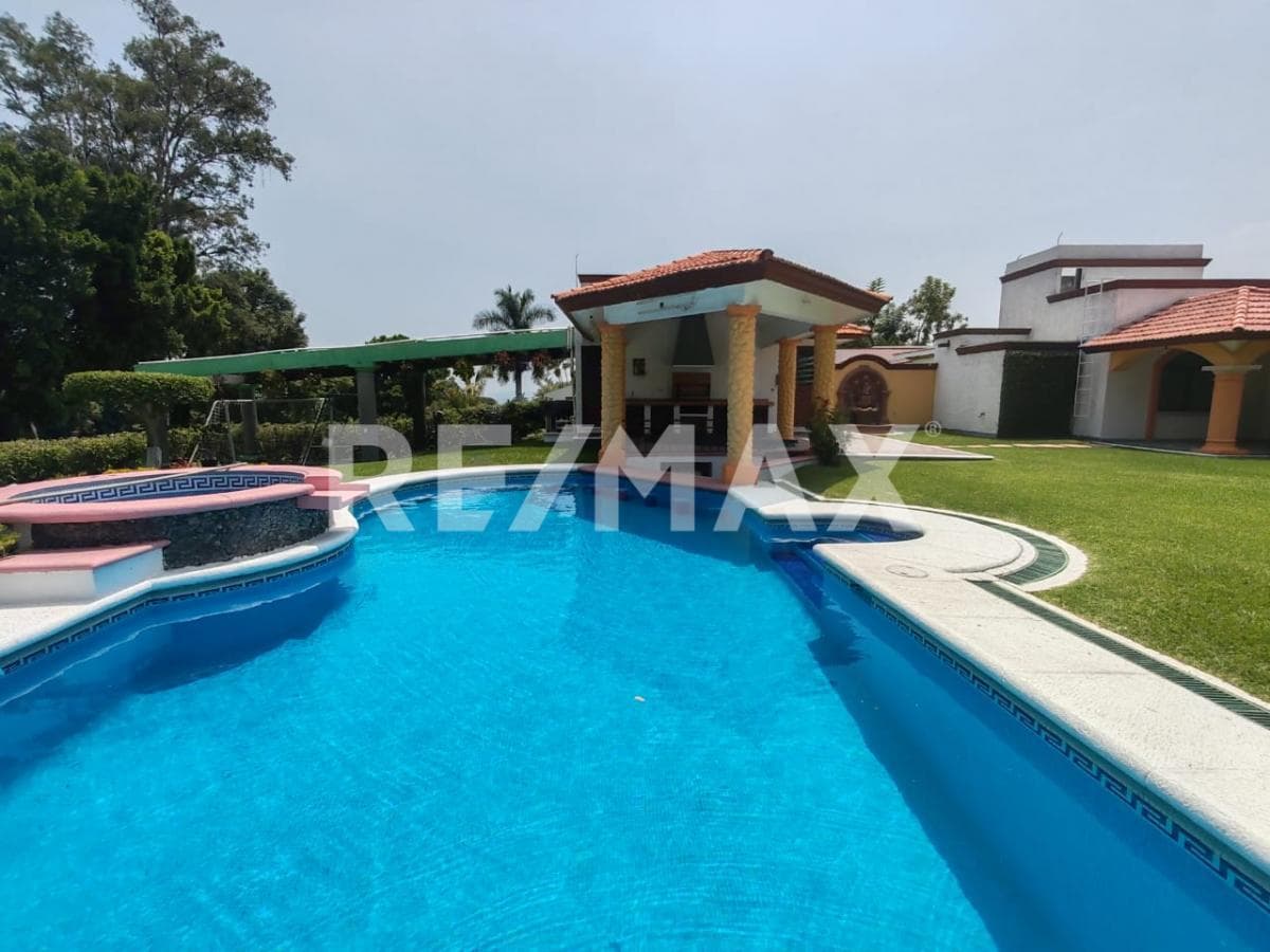 House for Sale in Morelos, Lomas de Cocoyoc