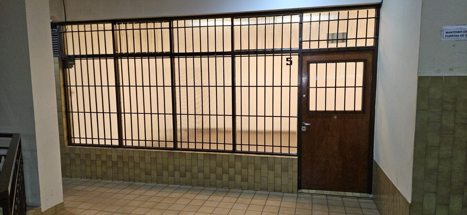 For Sale: Commercial Office Space with Low Maintenance Fees. Downtown, Rosario