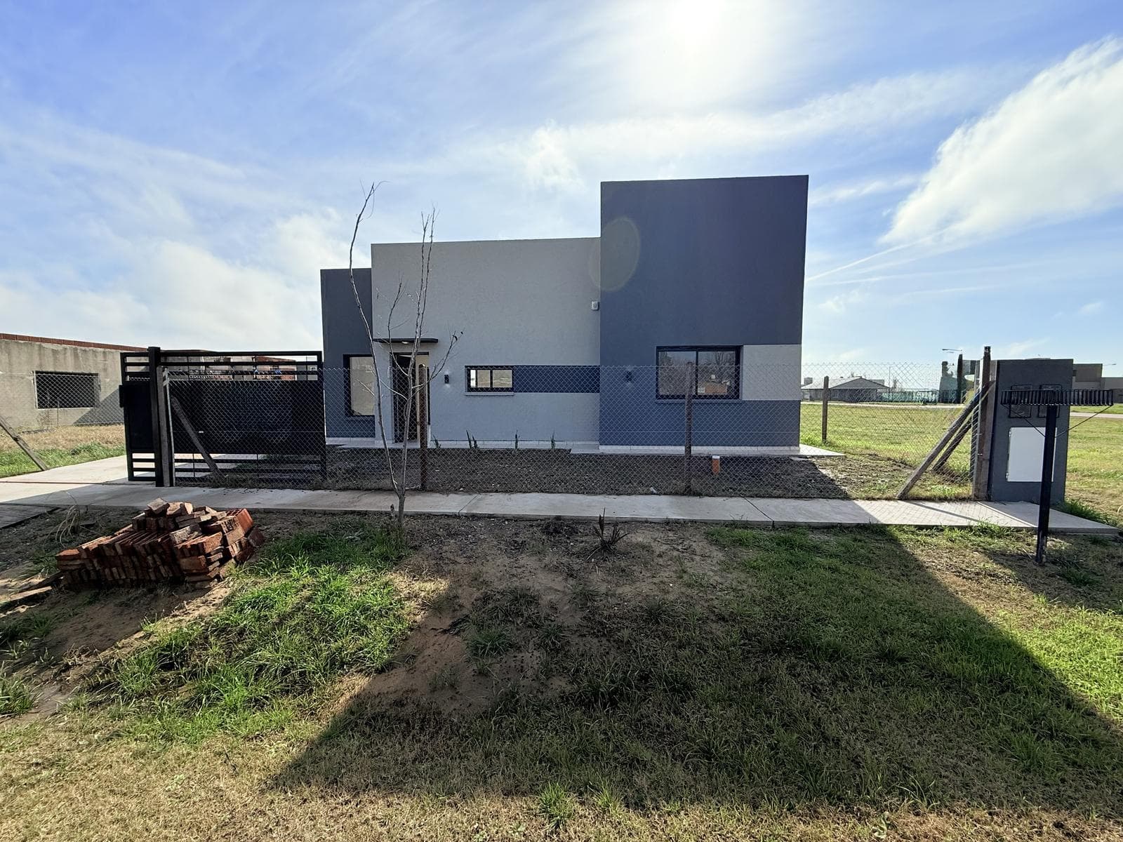 FOR SALE/FINANCING AVAILABLE - Brand-new 2-bedroom house - Funes Norte, Funes