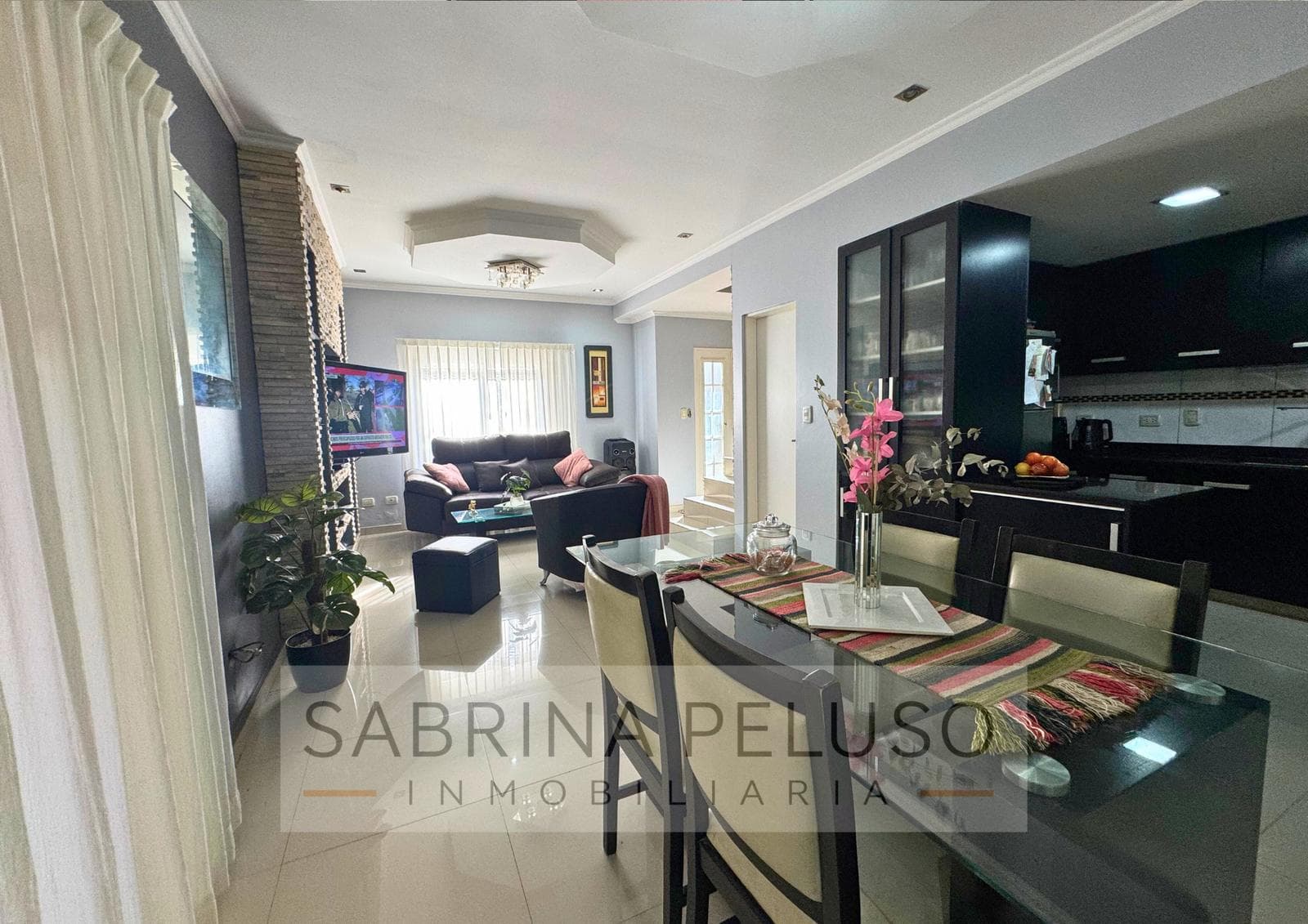 House in the El Resuello Gated Community - Moreno