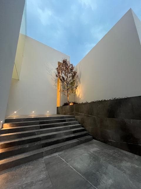 STUNNING HOME FOR SALE IN PASEOS DEL PEDREGAL.