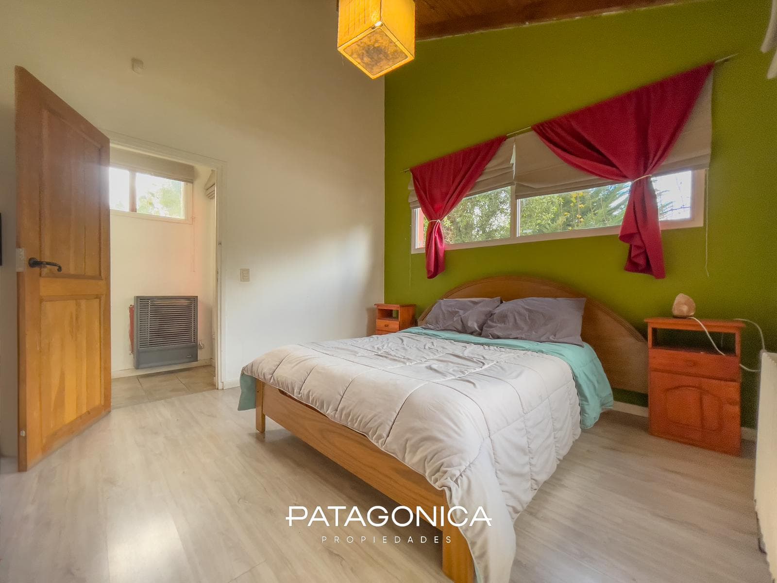 HOUSE FOR SALE: 220 m² on a 1,169 m² lot, Loma de Maikana, Villa La Angostura