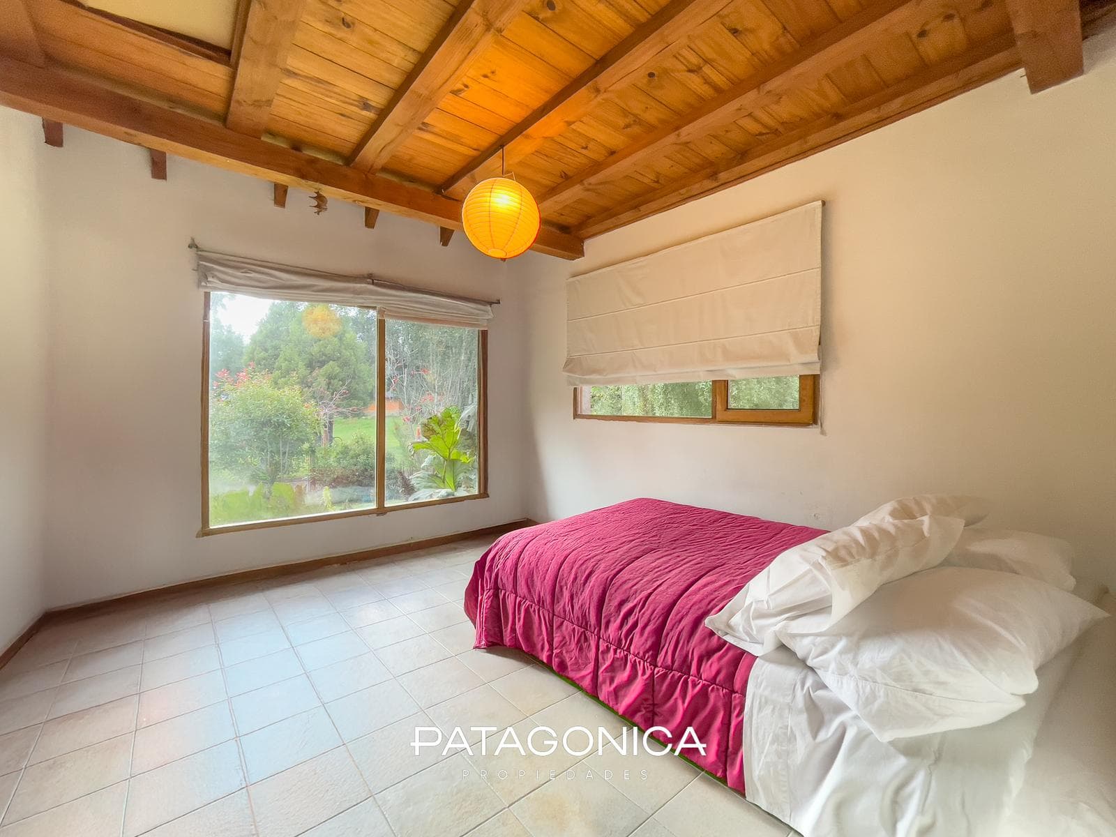 HOUSE FOR SALE: 220 m² on a 1,169 m² lot, Loma de Maikana, Villa La Angostura