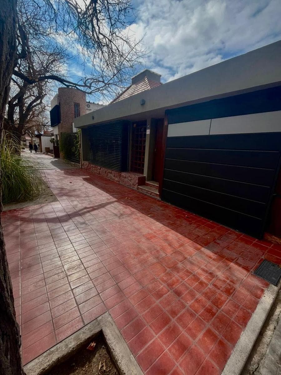 Espectacular Casa en Venta Sexta Sección - Ciudad Mendoza - Apta Crédito