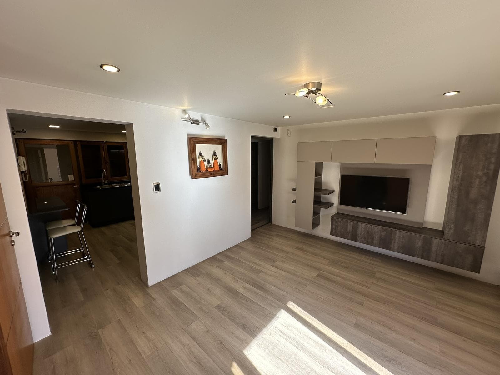 Drummond Park Neighborhood, 3120 Viñas Street