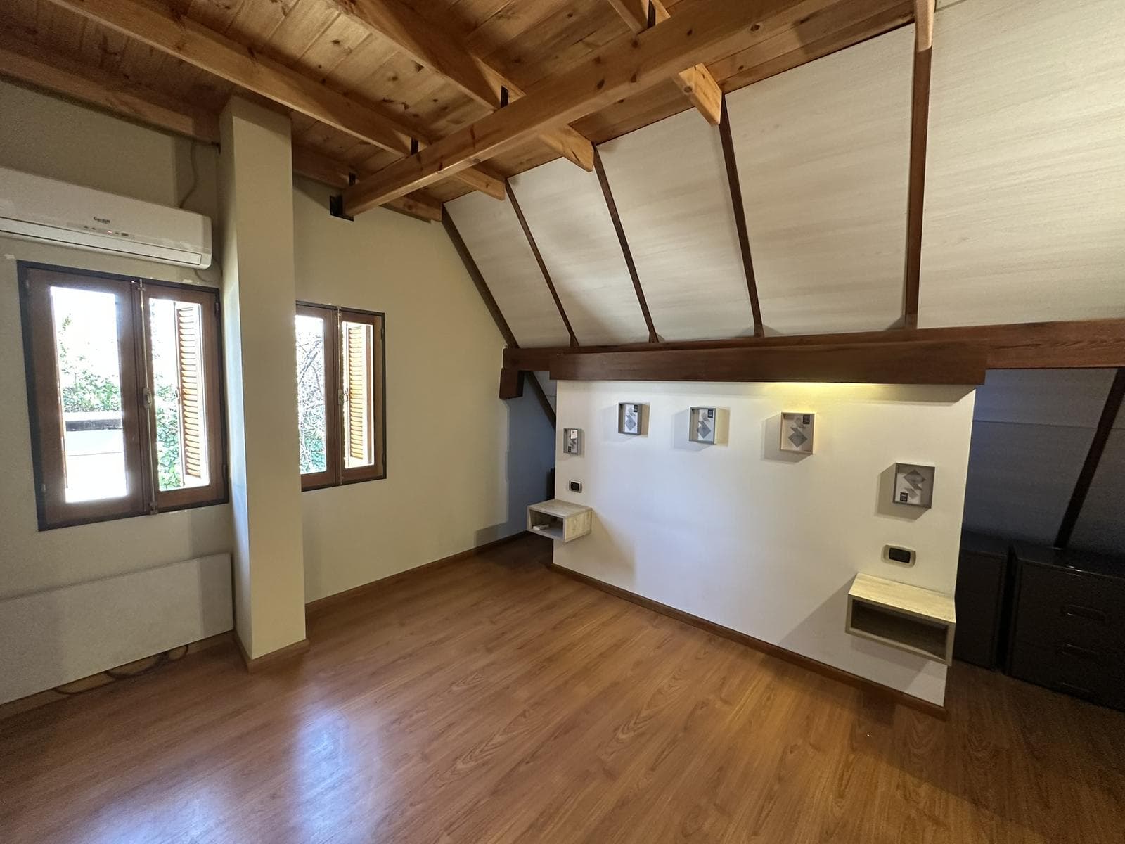 Drummond Park Neighborhood, 3120 Viñas Street