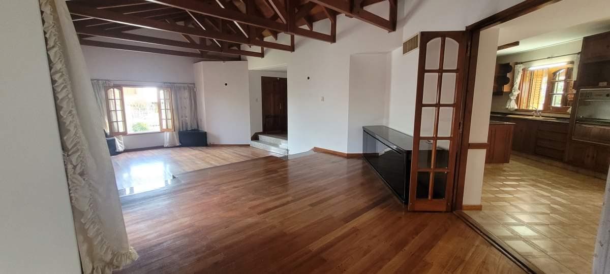 Luxury Home for Sale on Menendez Pidal Street - Urca Neighborhood