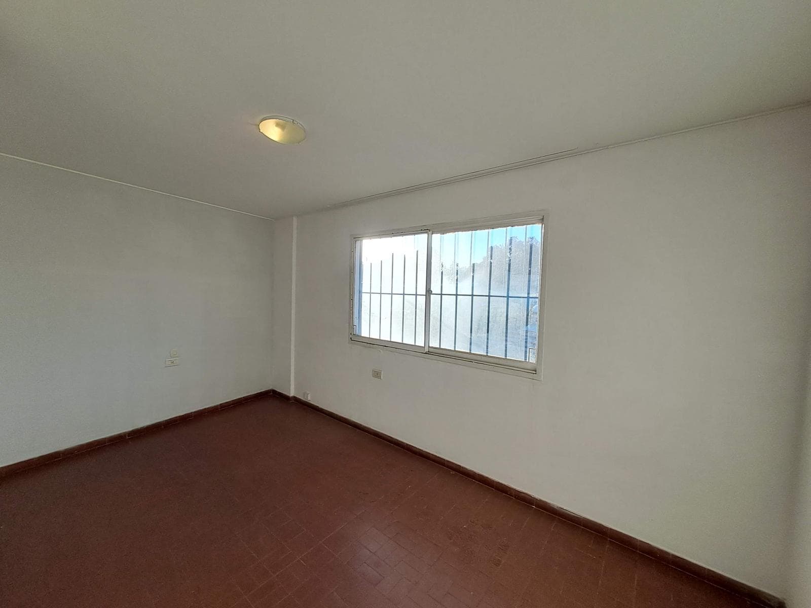 Departamento en VENTA - PARQUE CENTRAL - 4 dormitorios - APTO CREDITO
