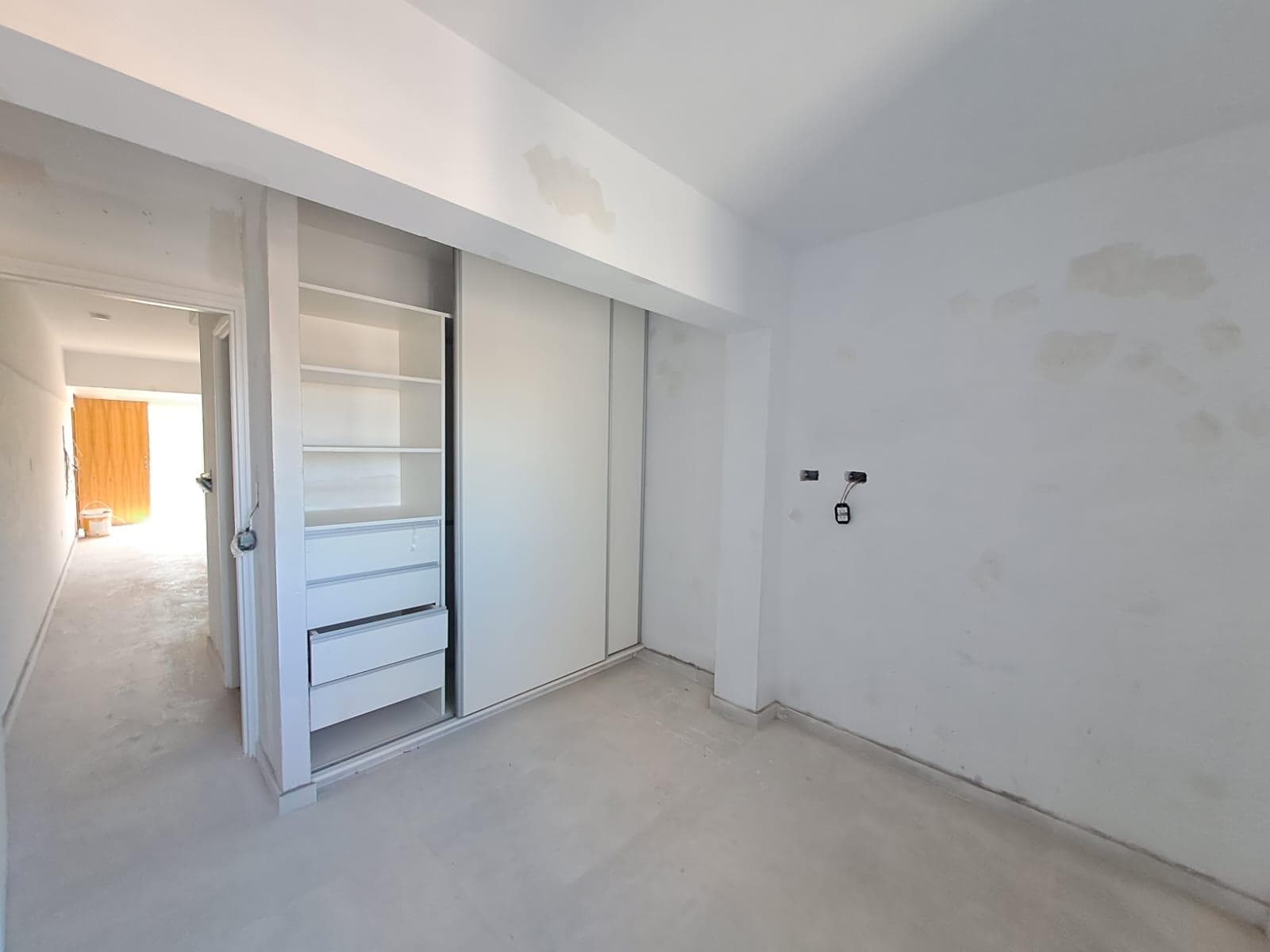 FOR SALE - Brand-new 1-bedroom apartment - BOMBAL