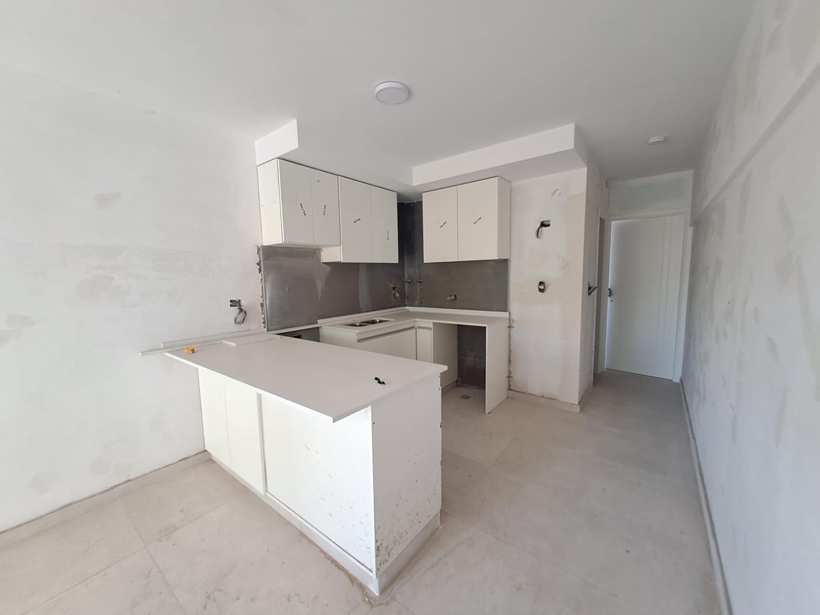 FOR SALE - Brand-new 1-bedroom apartment - BOMBAL