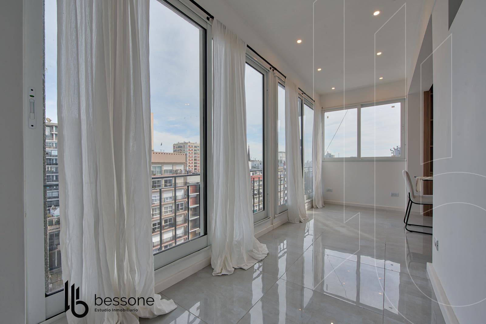 Apartment in Downtown