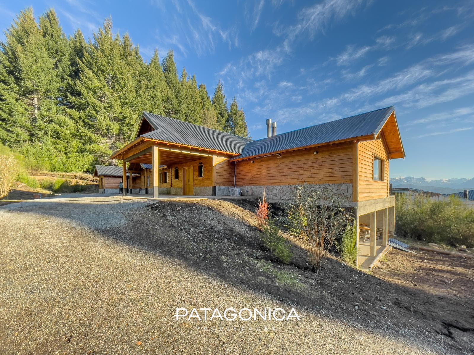HOUSE FOR SALE AT M2 CUMELEN COUNTRY CLUB; VILLA LA ANGOSTURA
