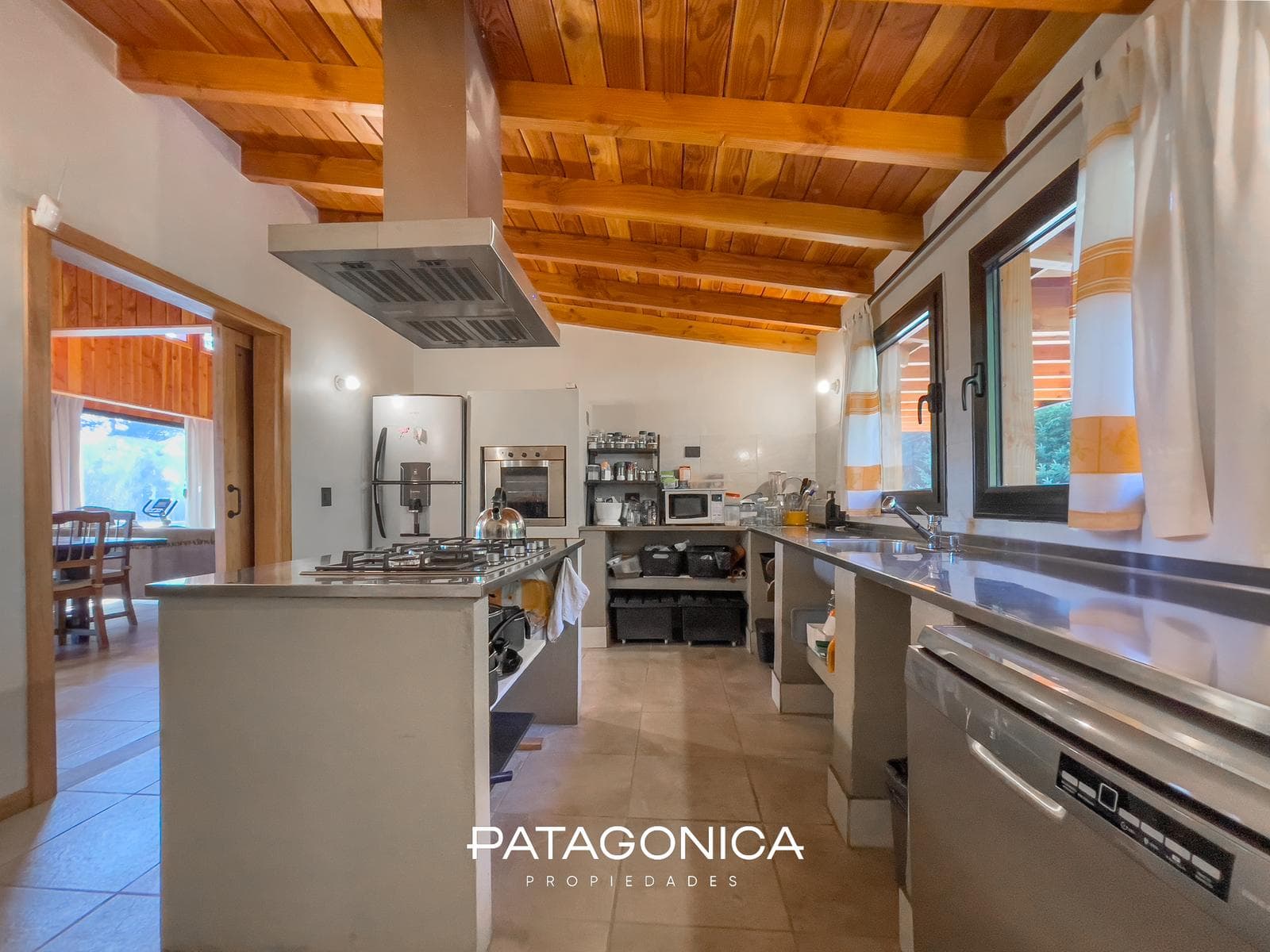 HOUSE FOR SALE AT M2 CUMELEN COUNTRY CLUB; VILLA LA ANGOSTURA