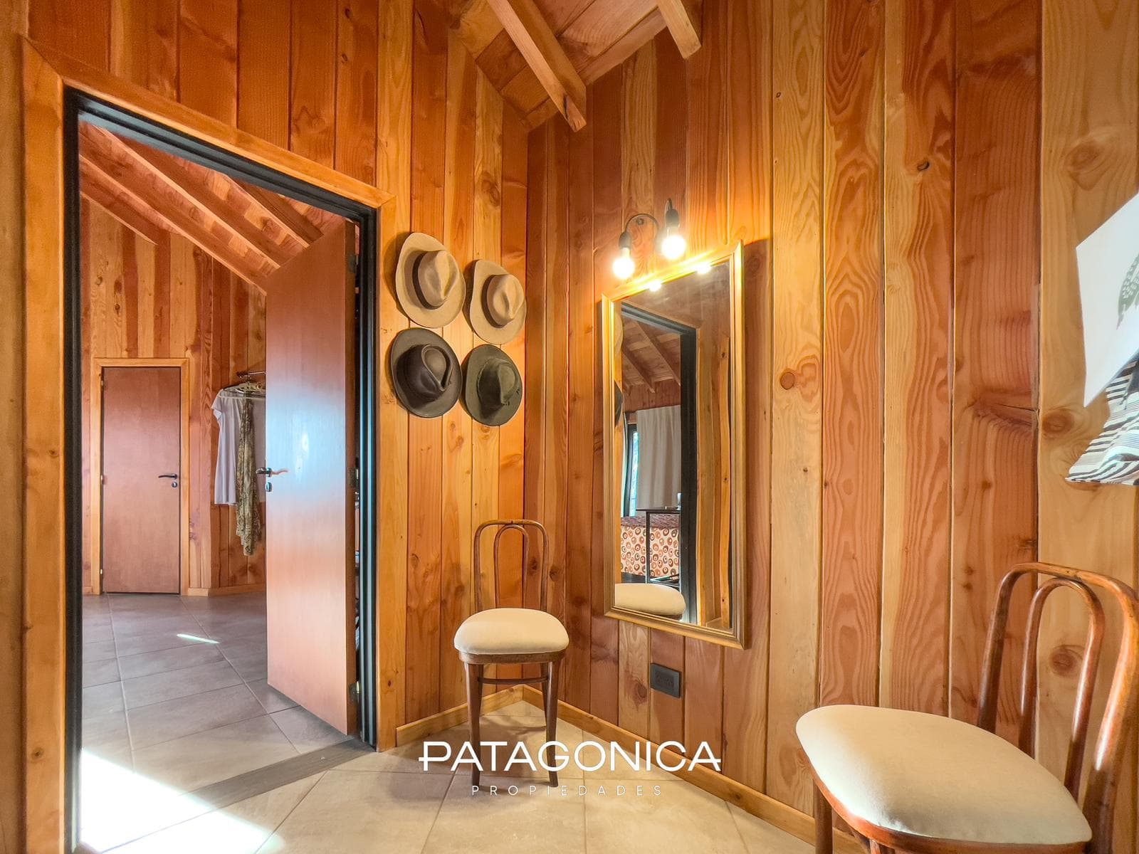 HOUSE FOR SALE AT M2 CUMELEN COUNTRY CLUB; VILLA LA ANGOSTURA