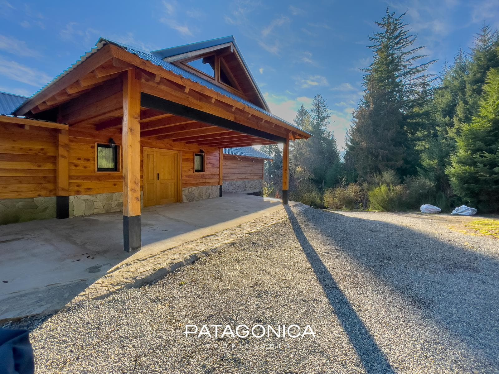 HOUSE FOR SALE AT M2 CUMELEN COUNTRY CLUB; VILLA LA ANGOSTURA