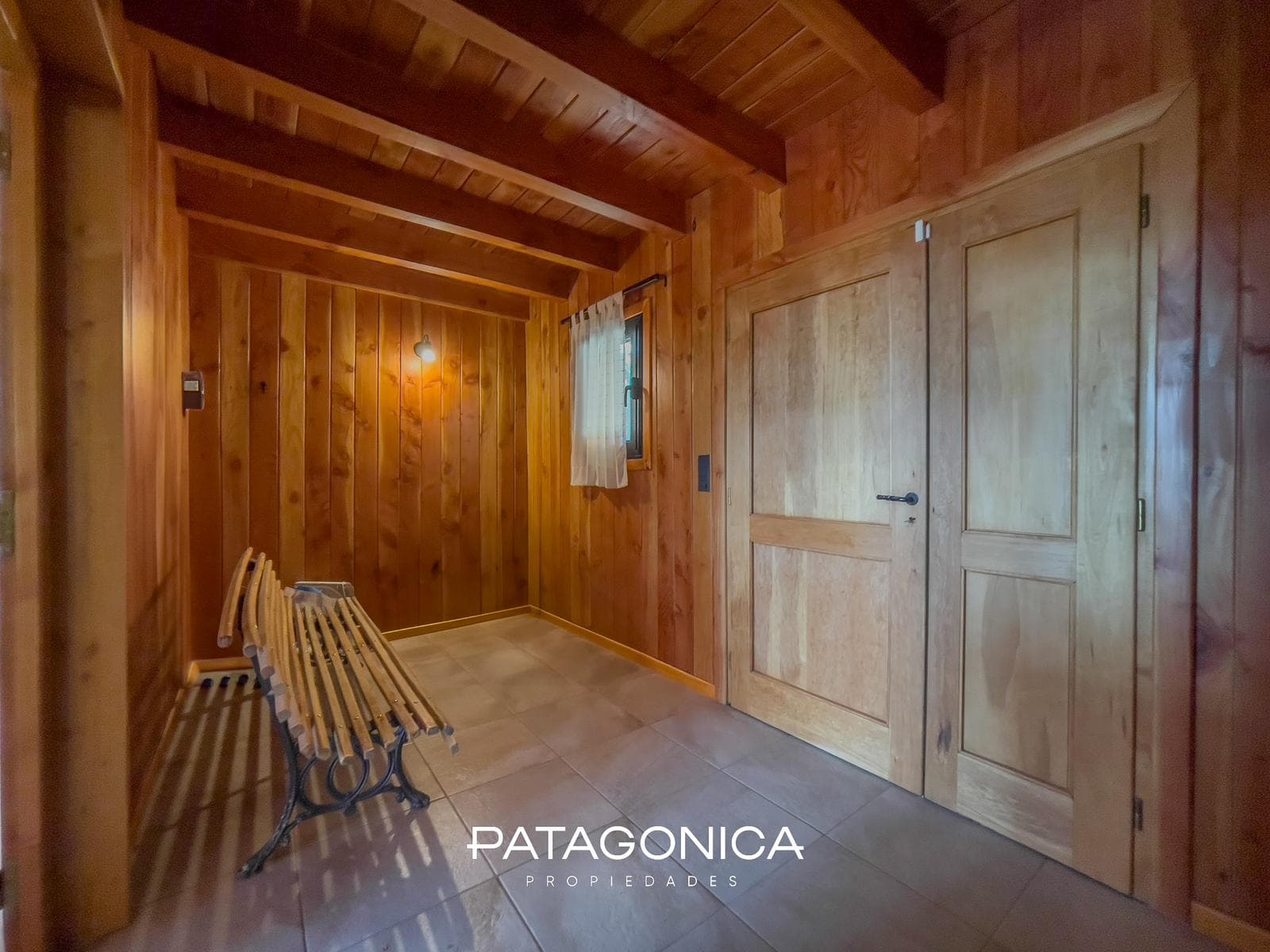 HOUSE FOR SALE AT M2 CUMELEN COUNTRY CLUB; VILLA LA ANGOSTURA