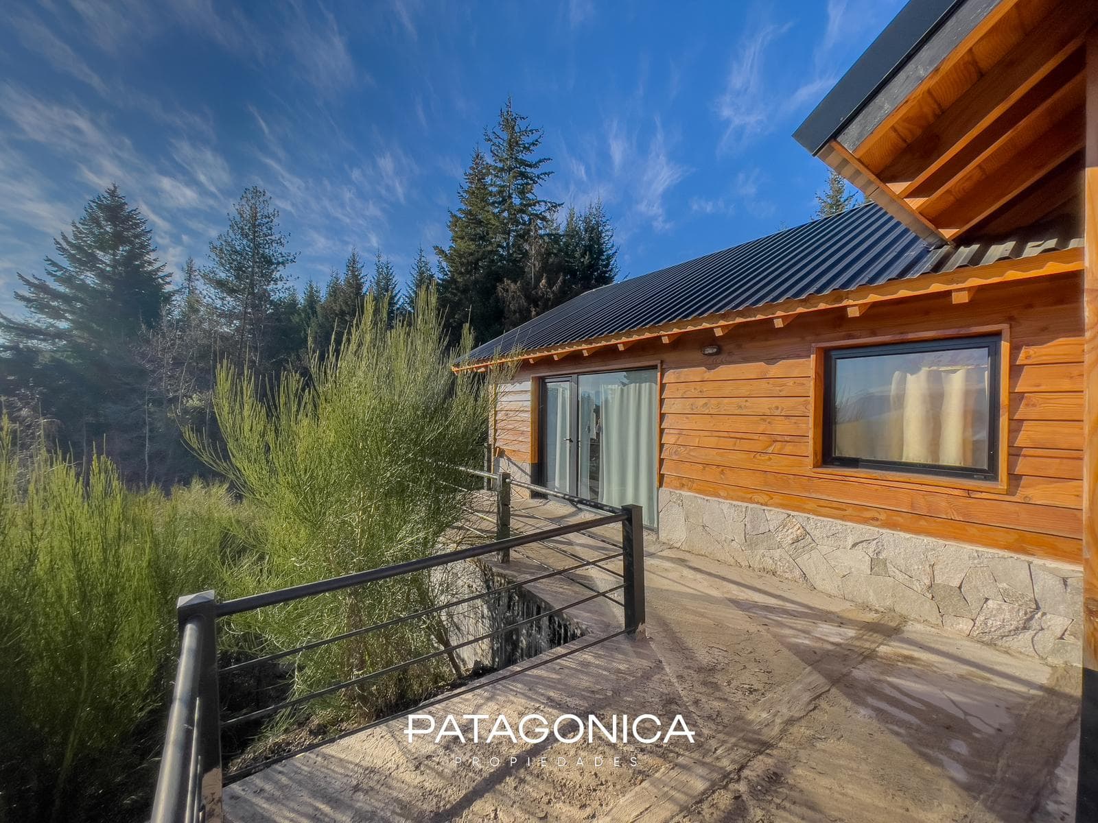 HOUSE FOR SALE AT M2 CUMELEN COUNTRY CLUB; VILLA LA ANGOSTURA
