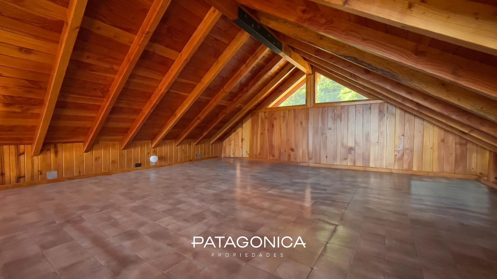 HOUSE FOR SALE AT M2 CUMELEN COUNTRY CLUB; VILLA LA ANGOSTURA