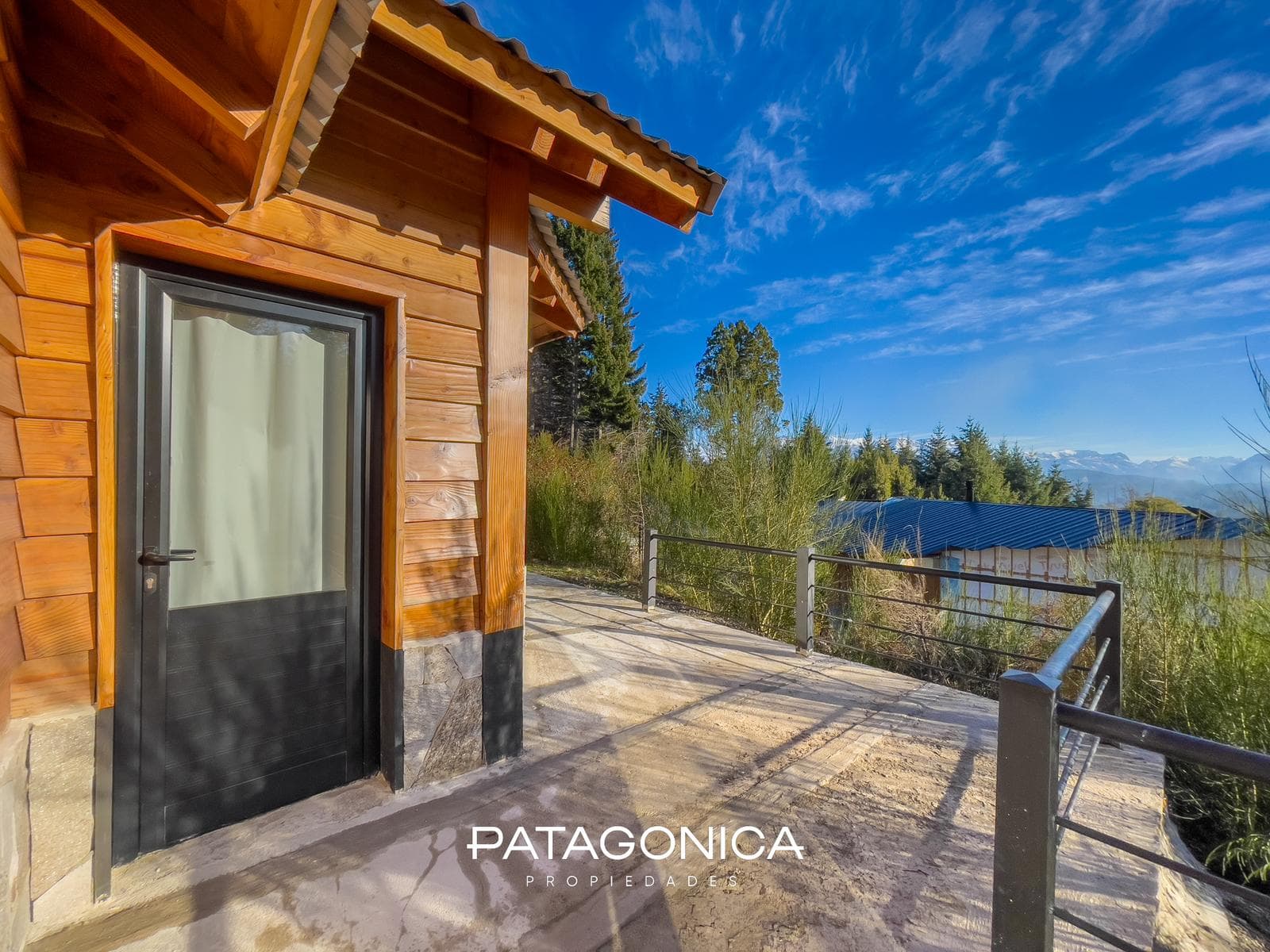 HOUSE FOR SALE AT M2 CUMELEN COUNTRY CLUB; VILLA LA ANGOSTURA