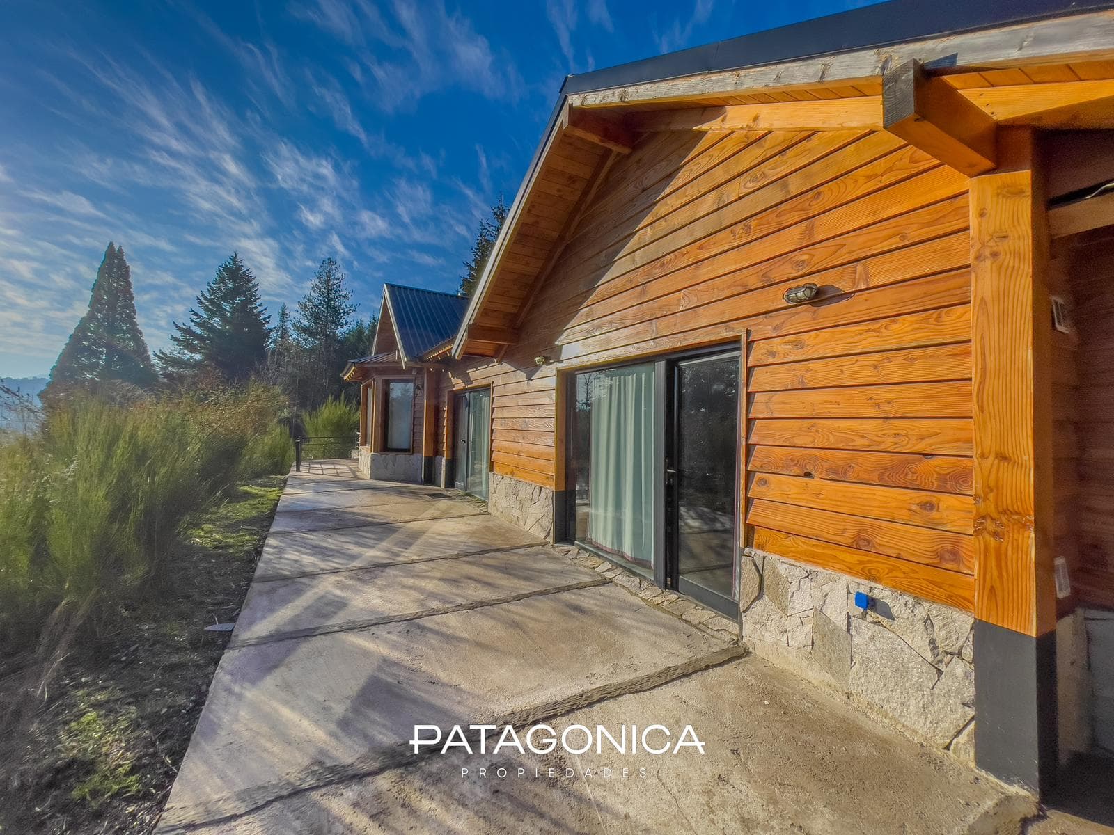 HOUSE FOR SALE AT M2 CUMELEN COUNTRY CLUB; VILLA LA ANGOSTURA
