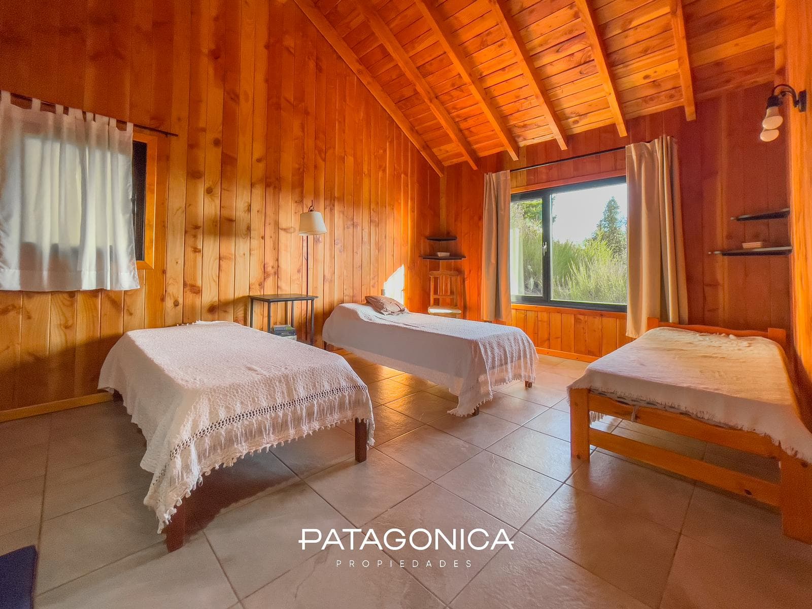 HOUSE FOR SALE AT M2 CUMELEN COUNTRY CLUB; VILLA LA ANGOSTURA