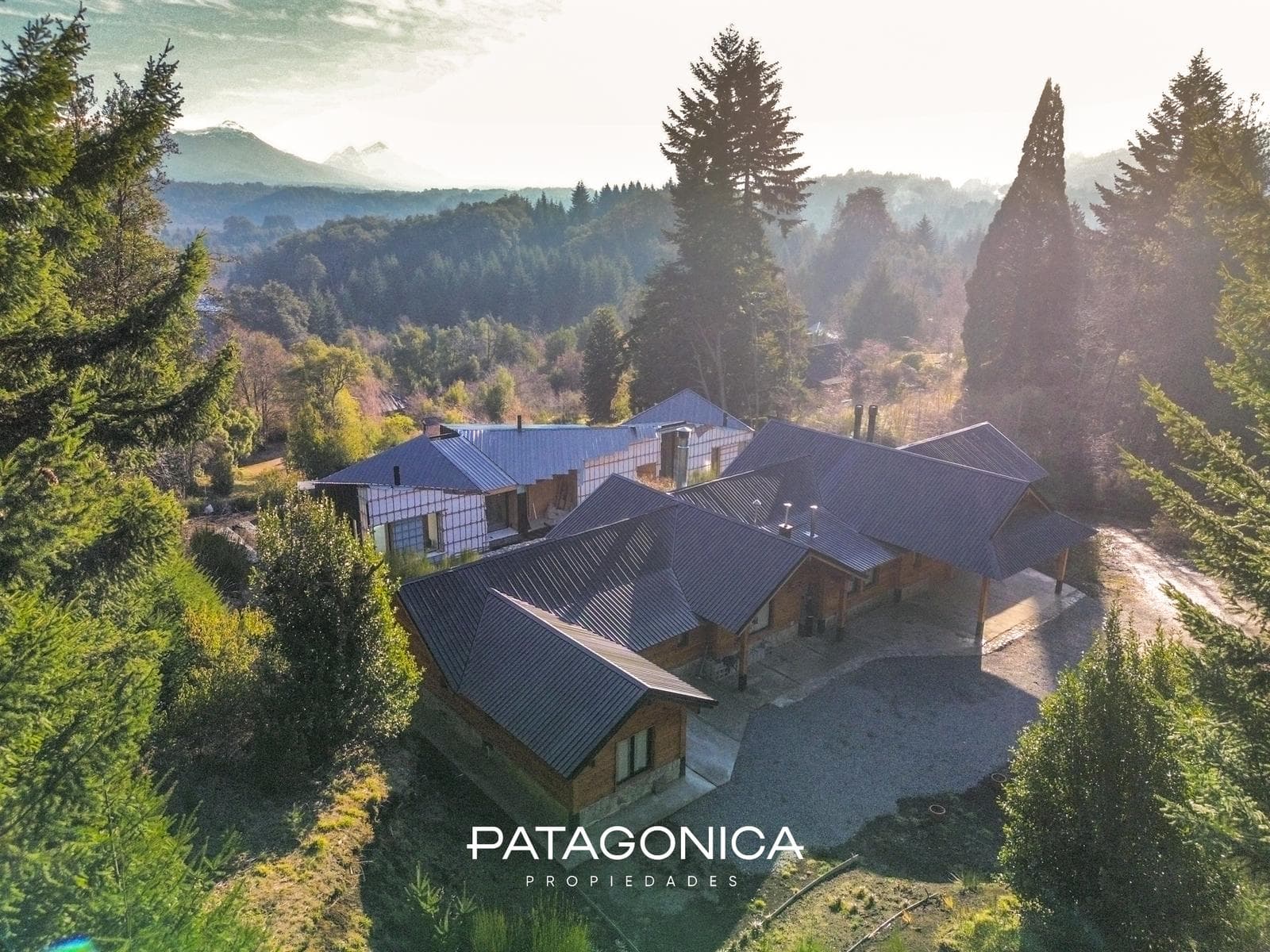 HOUSE FOR SALE AT M2 CUMELEN COUNTRY CLUB; VILLA LA ANGOSTURA