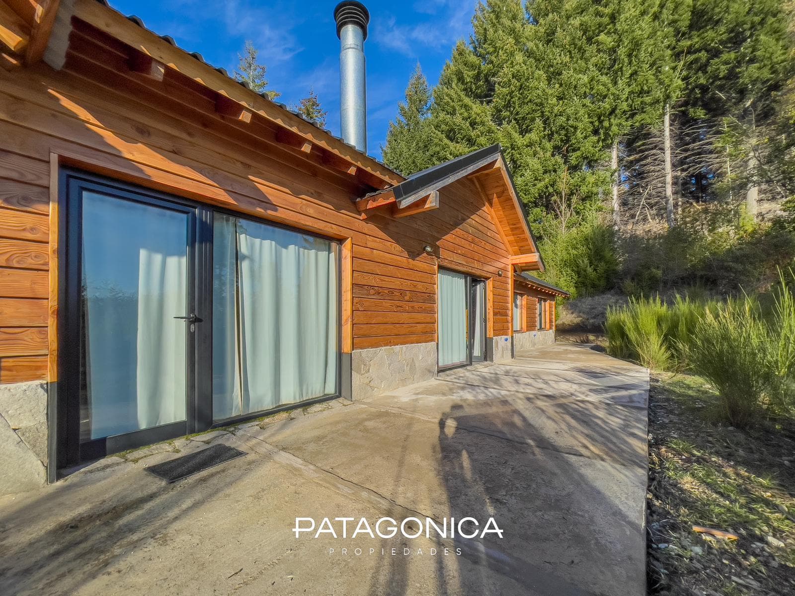 HOUSE FOR SALE AT M2 CUMELEN COUNTRY CLUB; VILLA LA ANGOSTURA