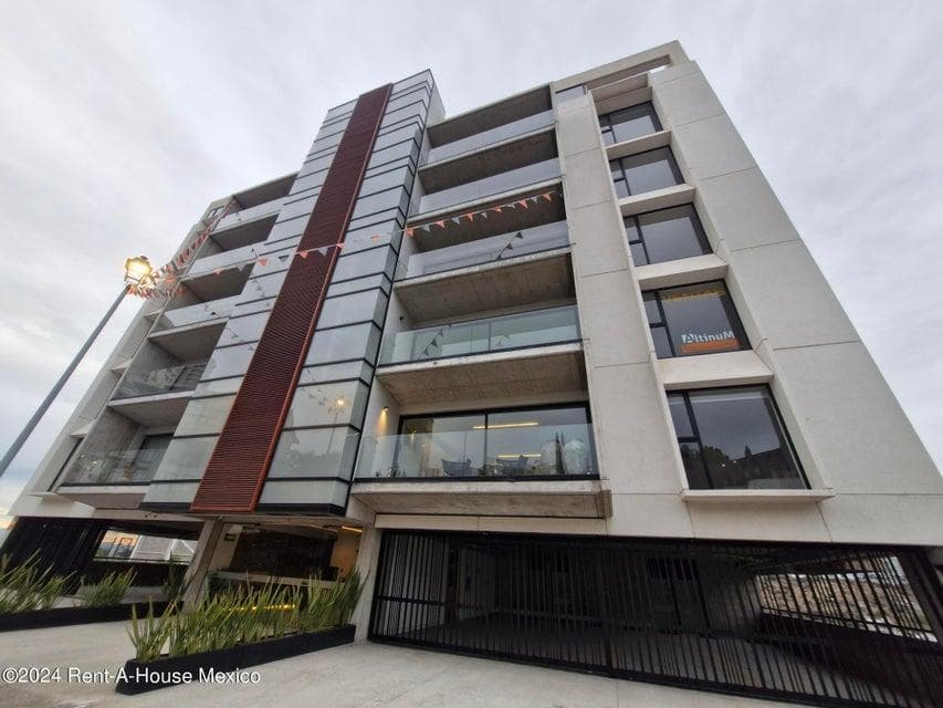 Apartment in the Milenio 3rd Section Subdivision