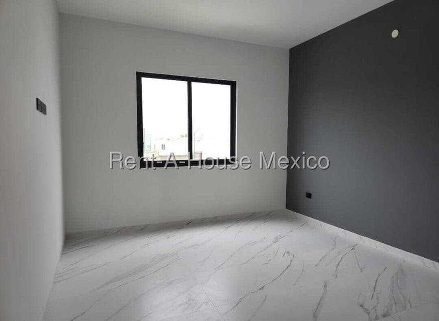 House for Sale in La Reserva Subdivision, Juriquilla Valley