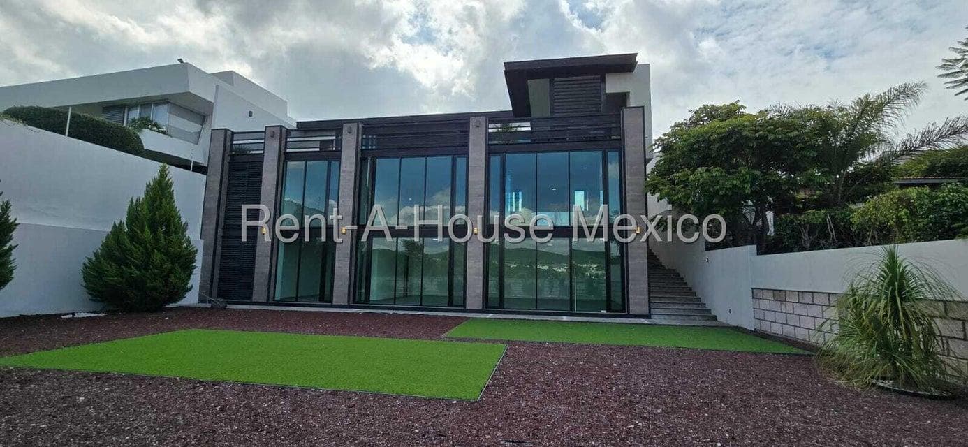Designer Home for Sale, Villas de Mesón Juriquilla