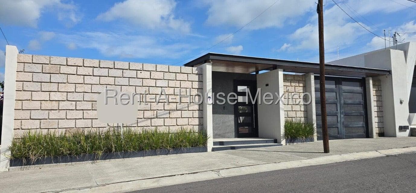 Designer Home for Sale, Villas de Mesón Juriquilla