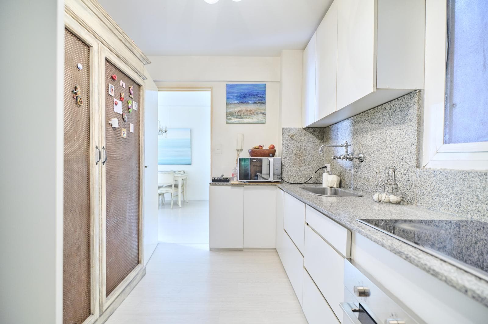 Bright 3-room apartment for sale