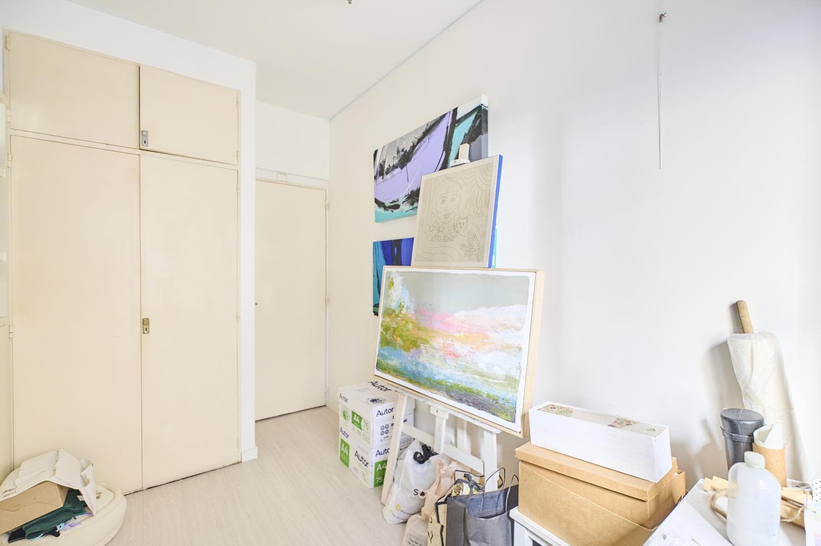 Bright 3-room apartment for sale