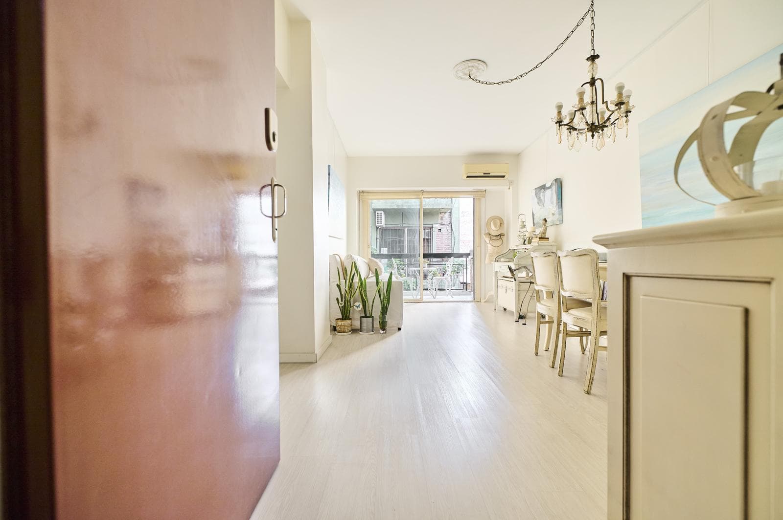 Bright 3-room apartment for sale