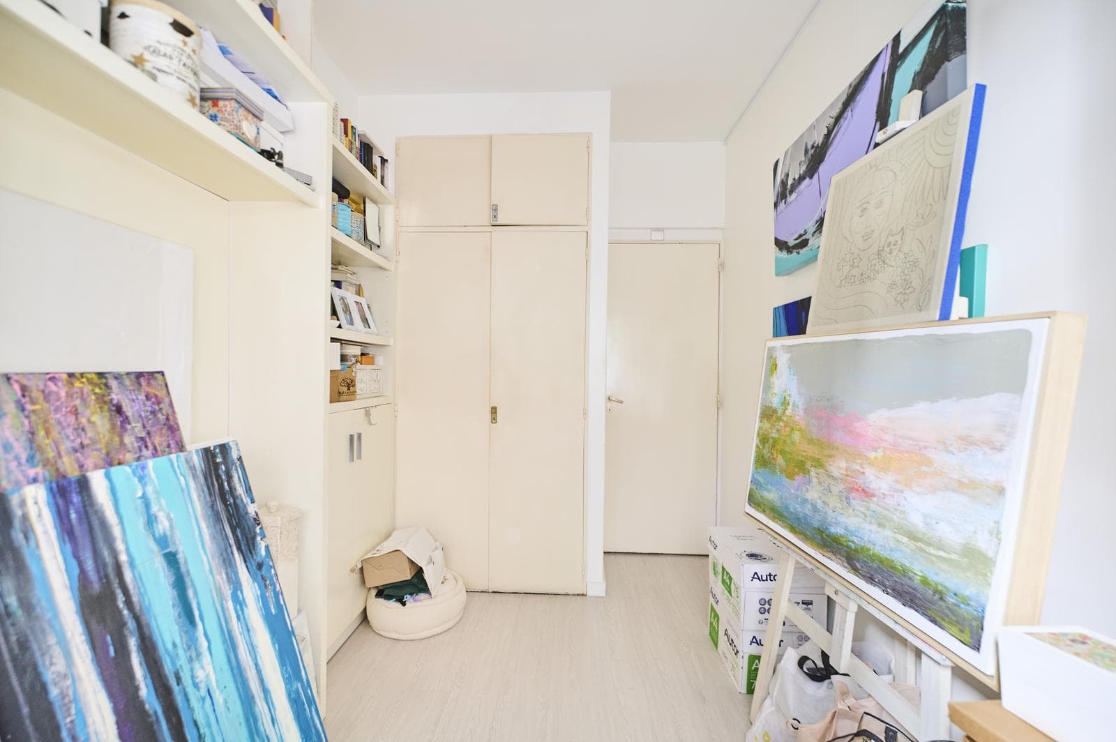 Bright 3-room apartment for sale