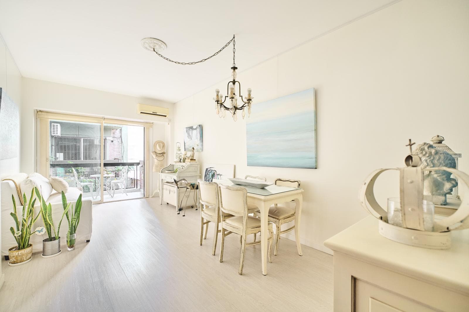 Bright 3-room apartment for sale