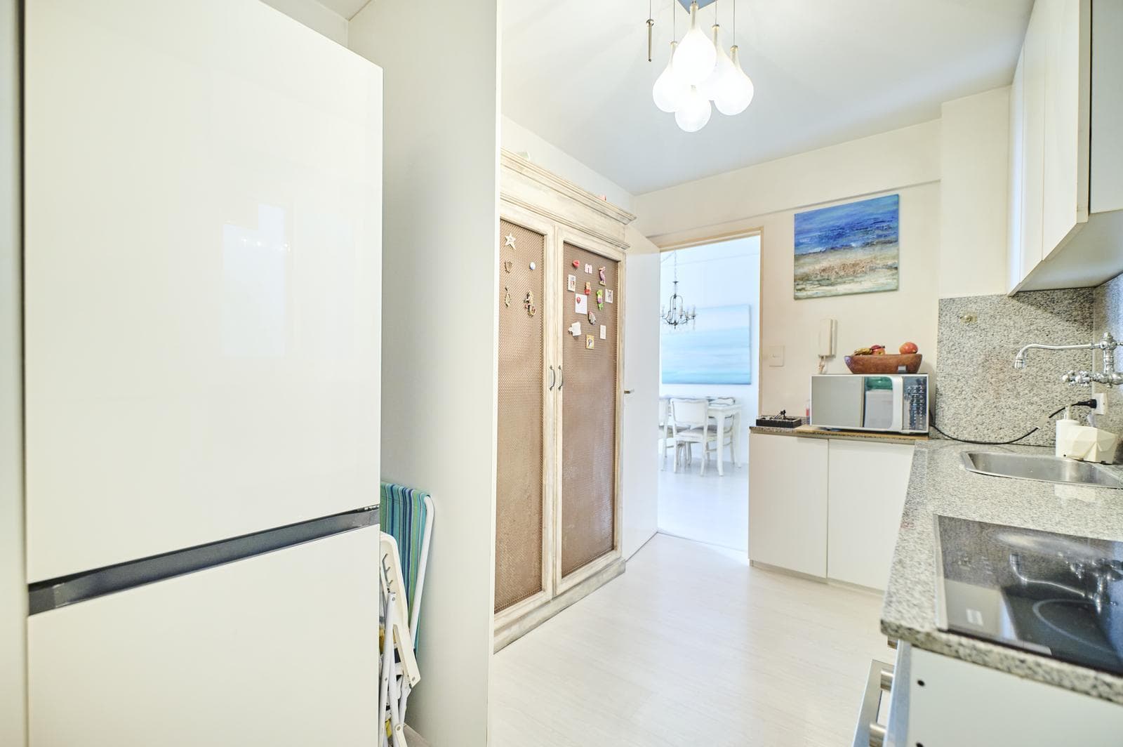 Bright 3-room apartment for sale