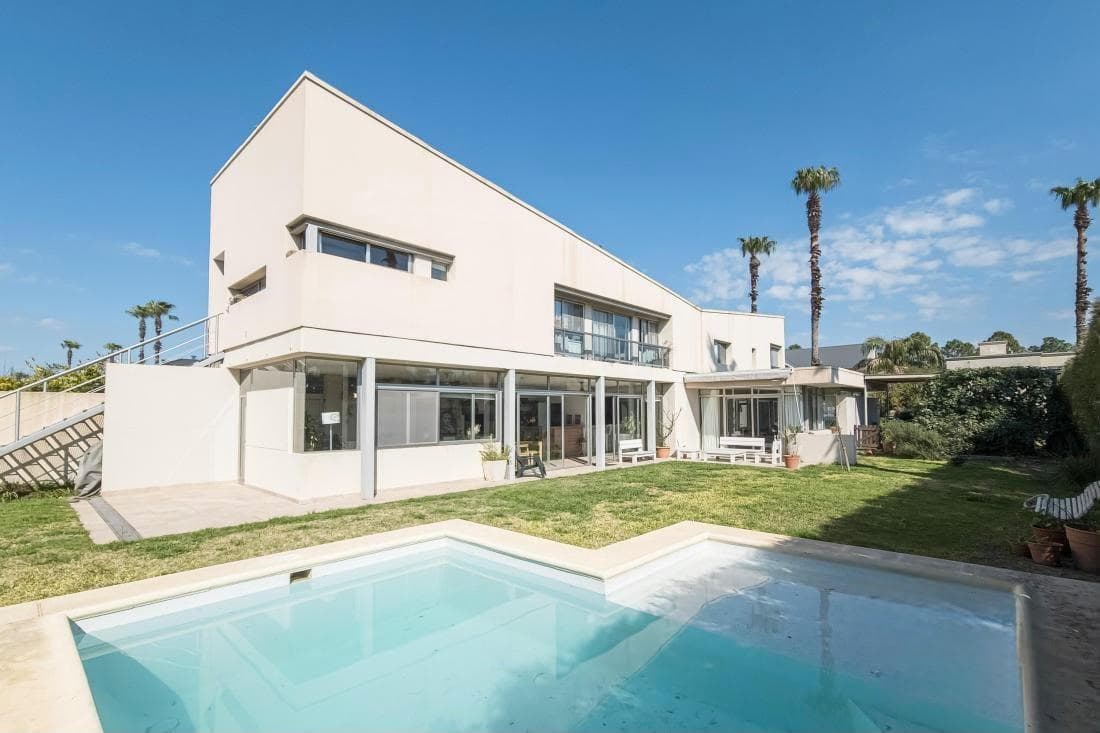 FOR SALE/TRADE: 5-Bedroom House in San Marino, Funes Hills