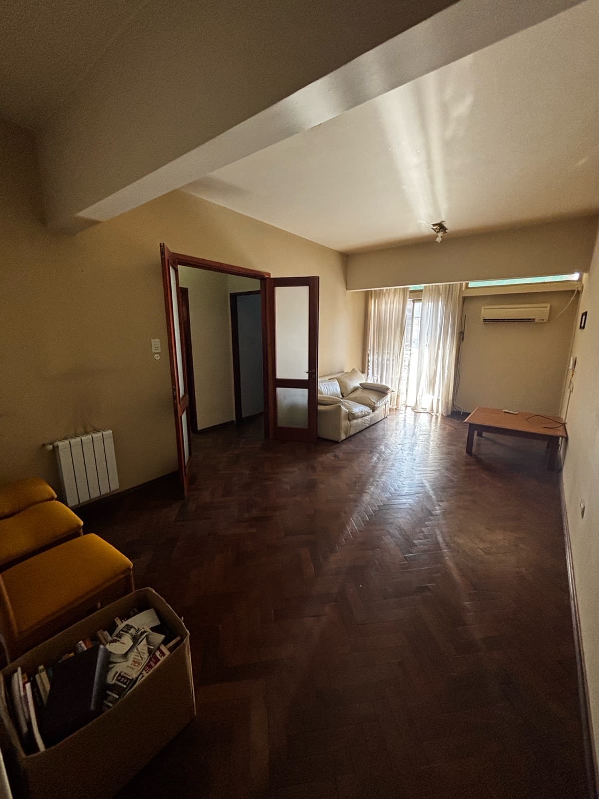 4-BEDROOM APARTMENT FOR SALE WITH GARAGE - DOWNTOWN