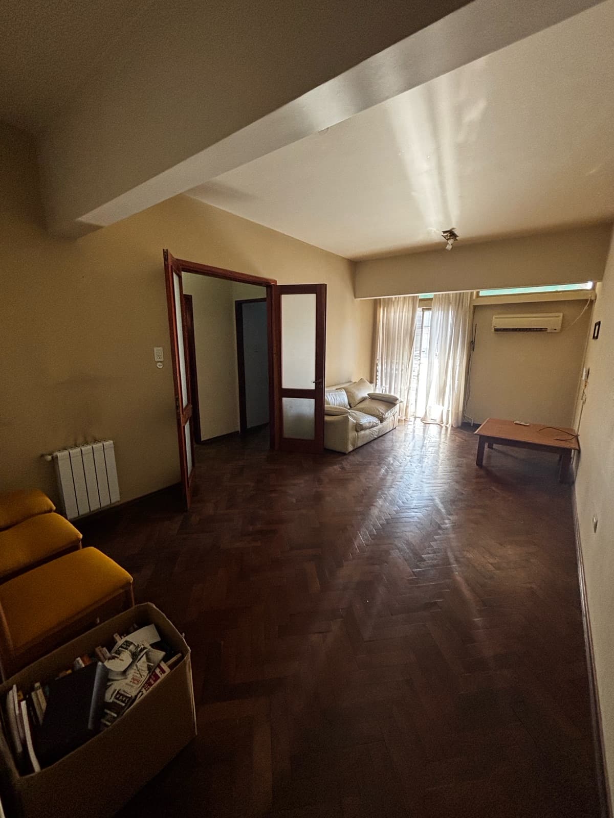 4-BEDROOM APARTMENT FOR SALE WITH GARAGE - DOWNTOWN