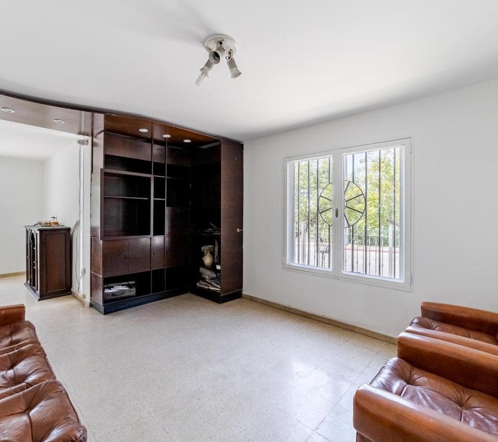 QUEBRADA DE LAS ROSAS NEIGHBORHOOD - 3 BEDROOMS, 2 BATHROOMS - FOR MORE INFORMATION, CALL 3516229707