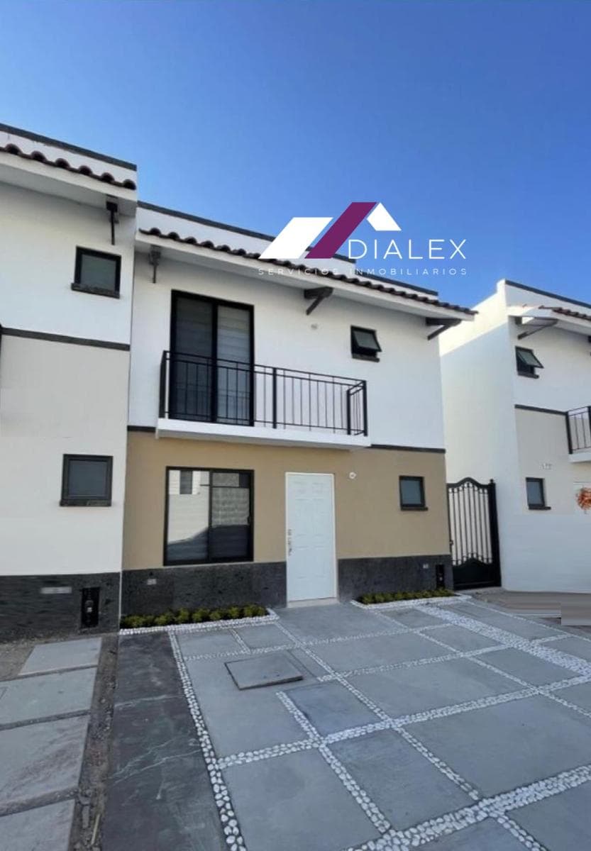 FOR SALE: House in CAPITTALIA RESIDENCIAL - Private Gated Community AMENITIES: Pool, Barbecue Areas, and Gym