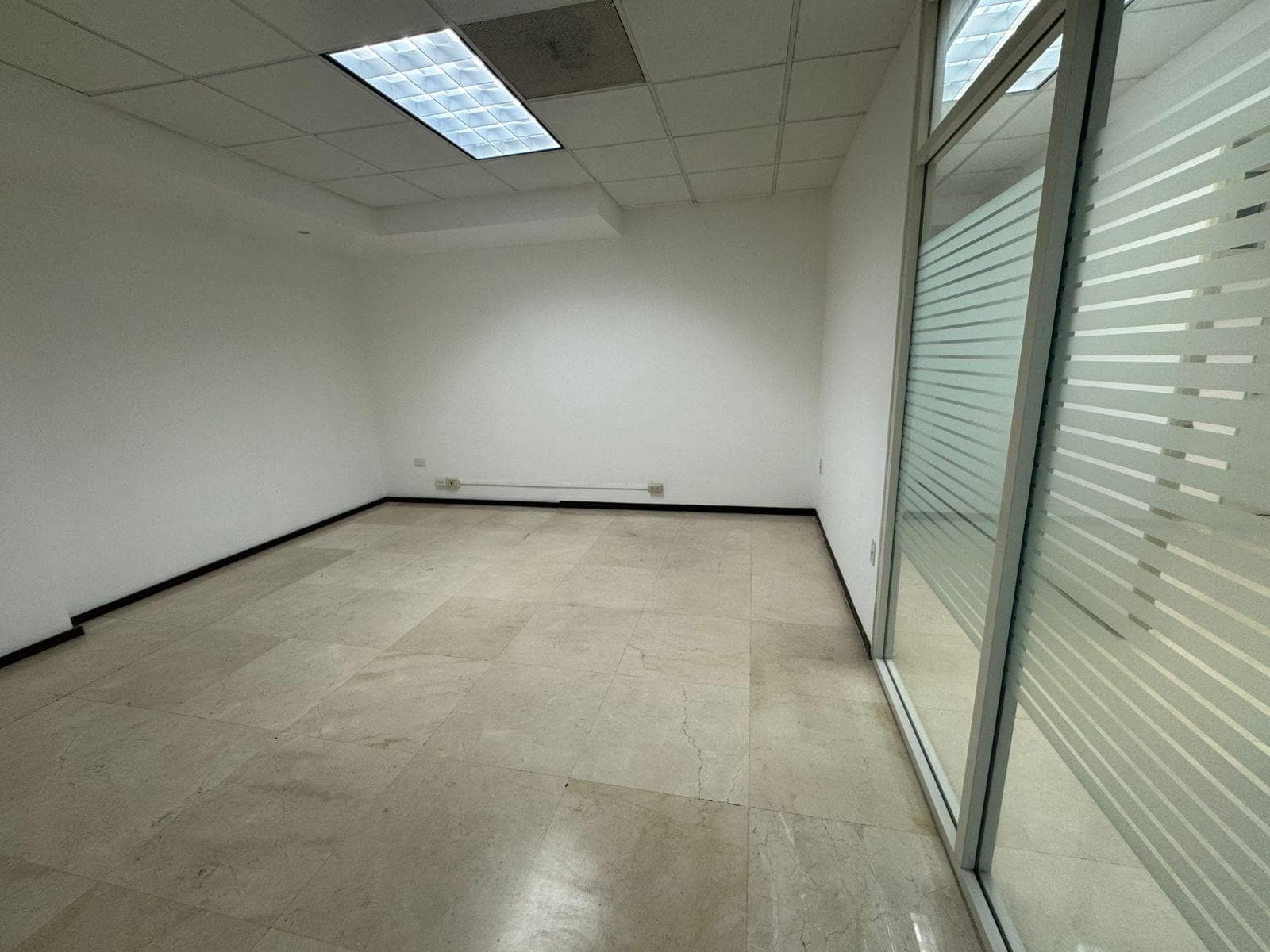 OFFICE FOR RENT IN SAN JERONIMO