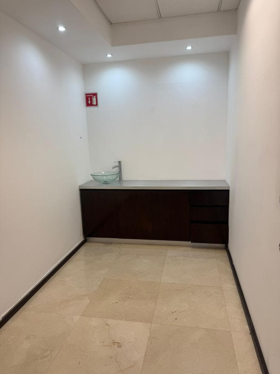 OFFICE FOR RENT IN SAN JERÓNIMO