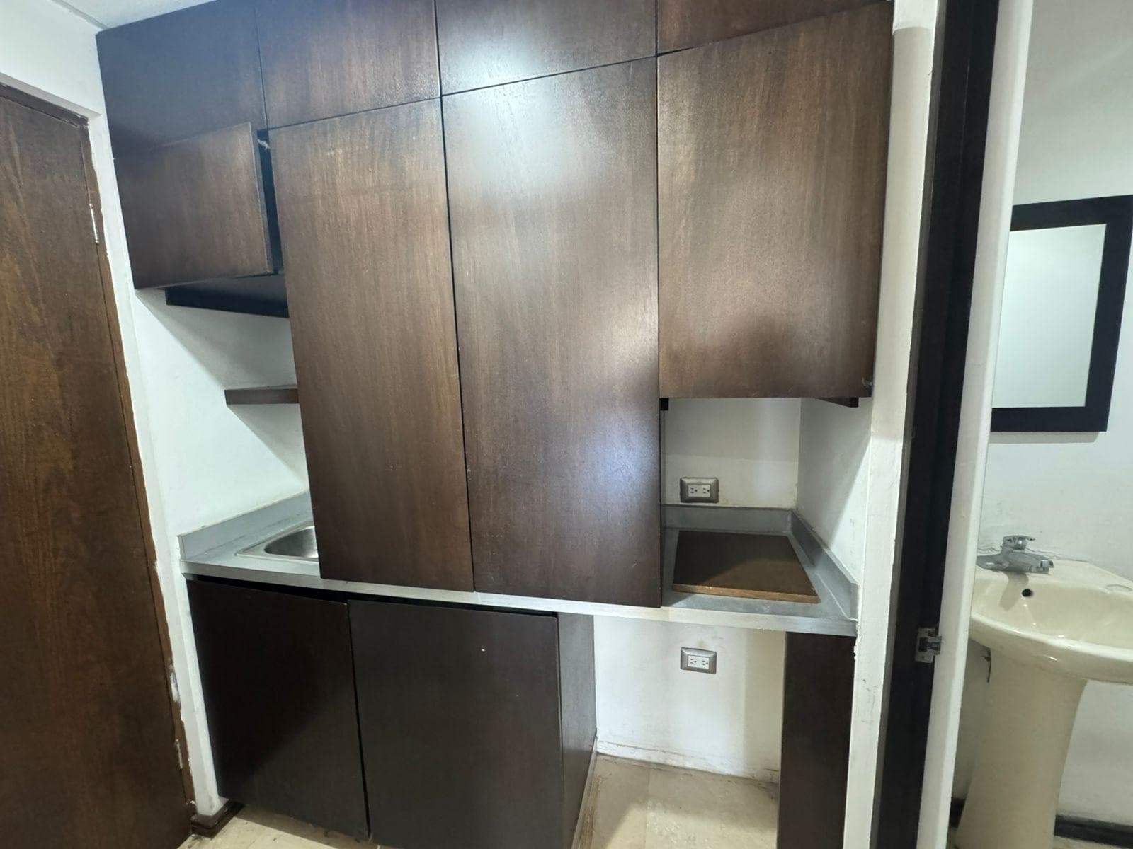 OFFICE FOR RENT IN SAN JERÓNIMO