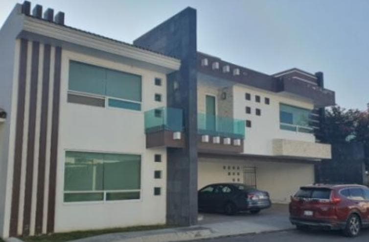 House for sale in La Trinidad Tlaxcalancingo, San Andrés Cholula, Puebla.
