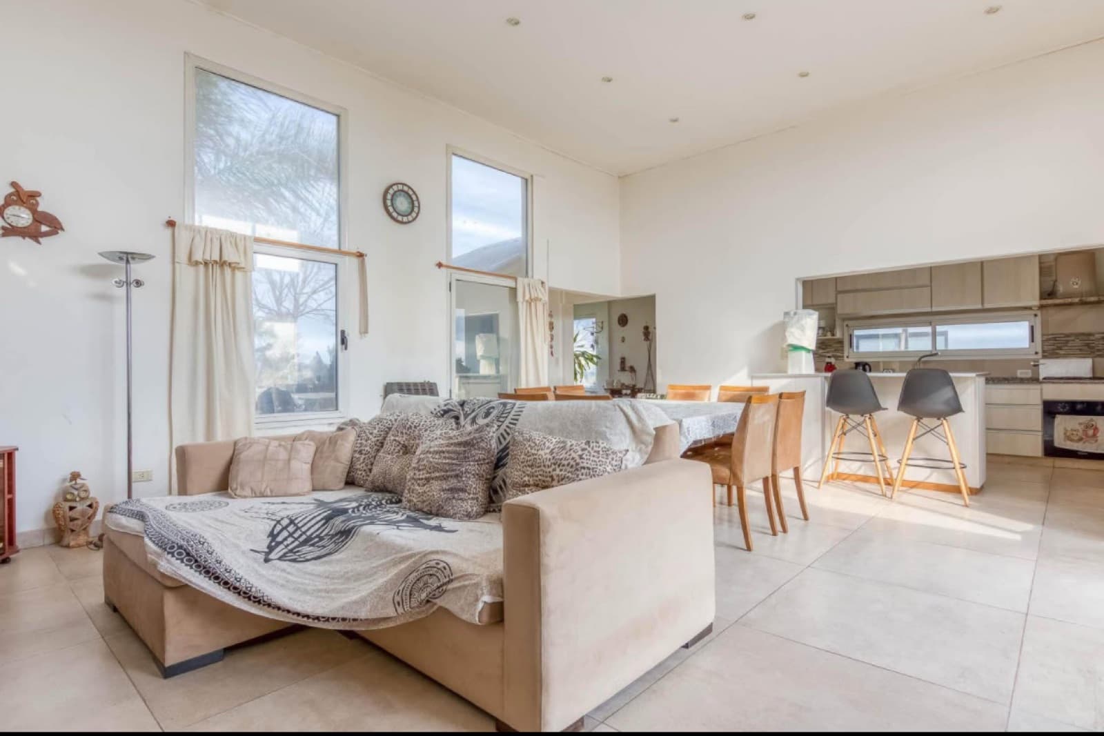 House for Sale in San Sebastián: 4 Rooms